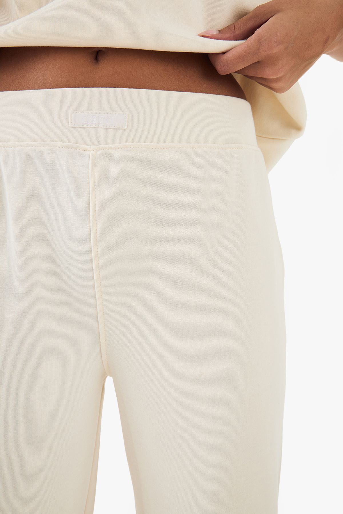 DSGN Studio DSGN Studio Heavy Weight Interlock Straight Leg Jogger Cream image 3