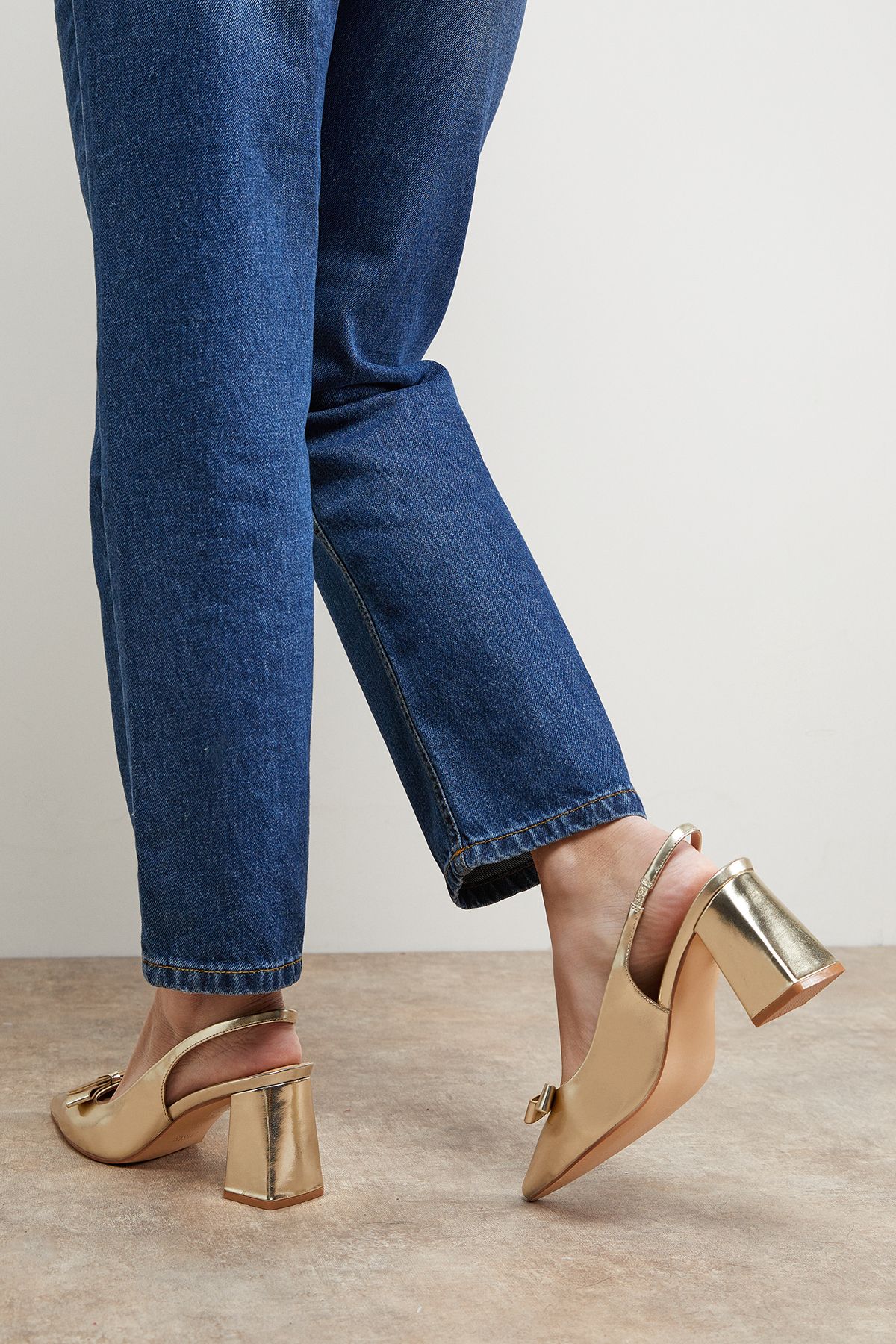 Oasis Vala Faux Metallic Leather Bow Detail Slingback High Block Heel Court Shoes Gold image 3