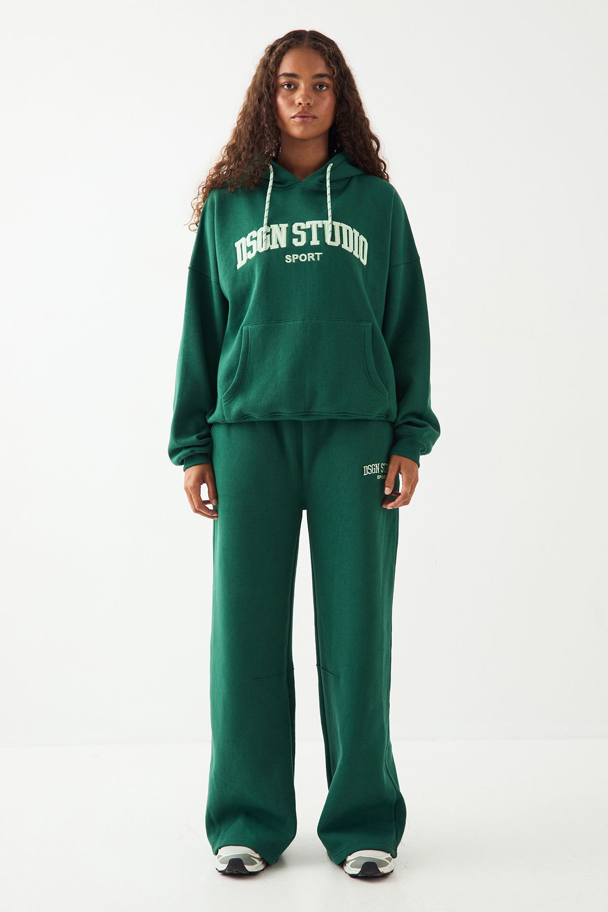 DSGN Studio DSGN Studio Sport Straight Leg Jogger Green image 5