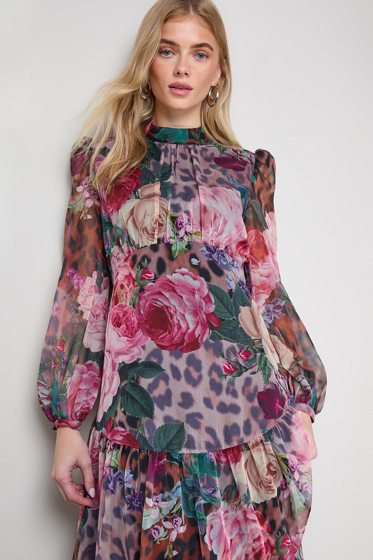 Oasis Printed Dropped Curved Waist Long Sleeve Maxi Dress Multi image 4