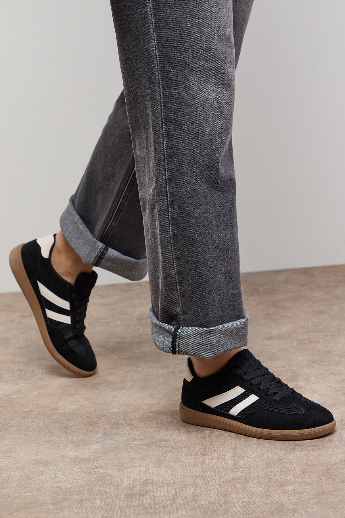 Oasis Jenna Faux Suede Mesh Detail Lace Up Trainers Natural Black