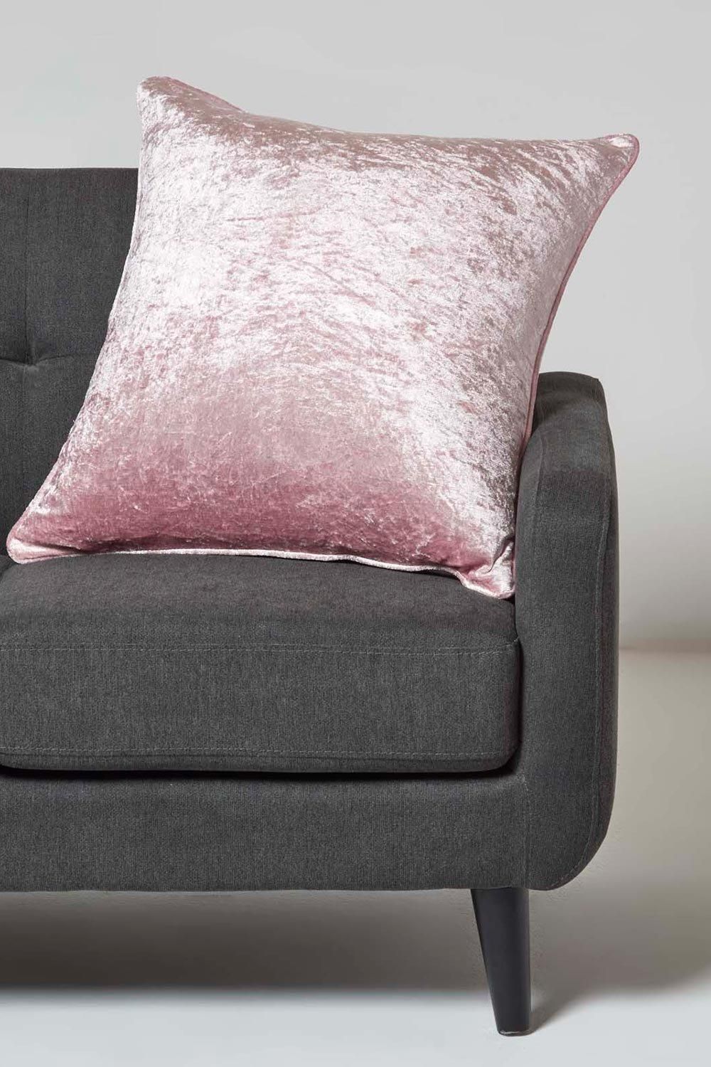 Homescapes Luxury Crushed Velvet Cushion Cover image 2