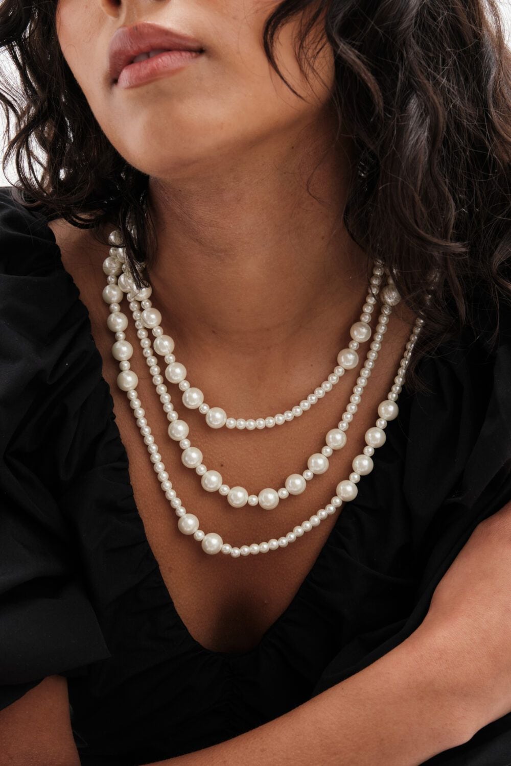 Mood Gold Cream Pearl Multirow Necklace image 2