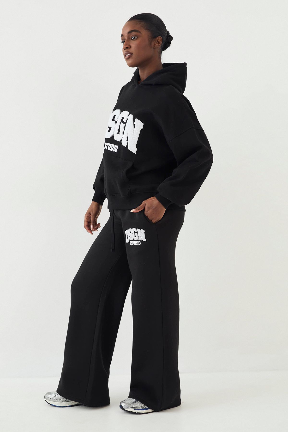 DSGN Studio DSGN Studio Towelling Applique Oversized Hoodie Black image 3
