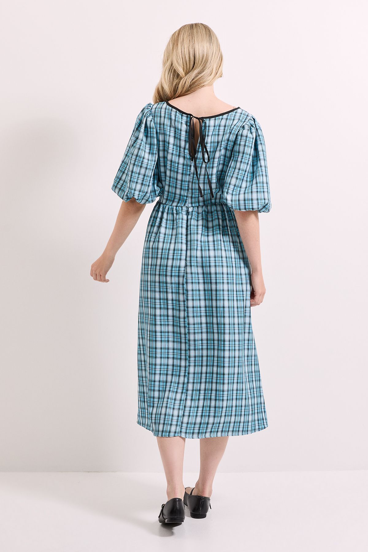 Dorothy Perkins Gingham Puff Sleeve Tie Back Midi Dress Blue image 5