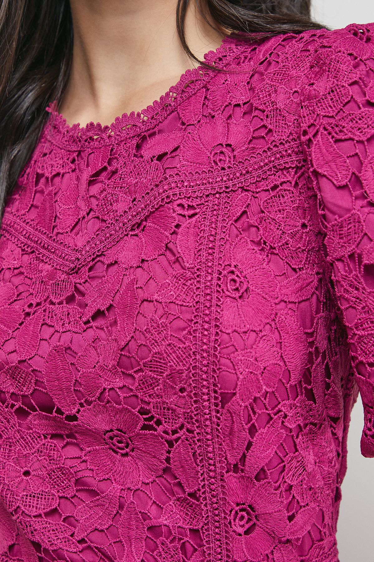 Oasis Lace Trim Detail Puff Sleeve Peplum Midi Dress Purple image 5