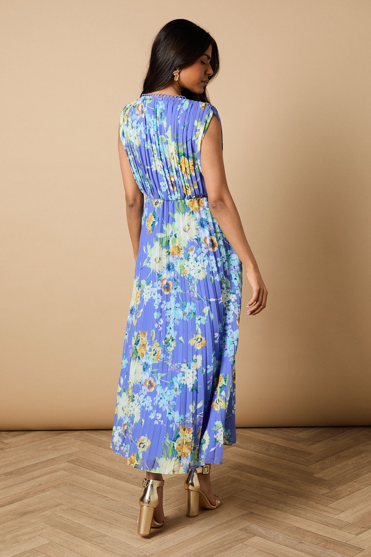 Oasis Petite Occasion Floral Pleated Wrap Midaxi Dress Blue image 3