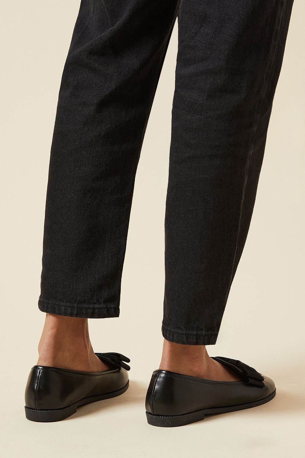 Dorothy Perkins Wide Fit Nomi Bow Detail Loafers Black image 3