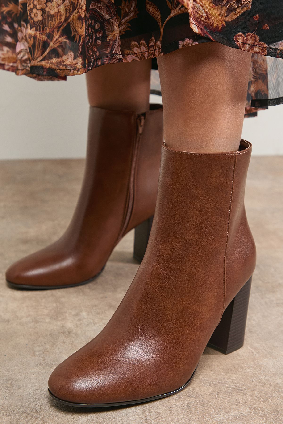 Oasis Louisa Faux Leather Round Toe Stacked High Heel Ankle Boots Dark Tan image 3