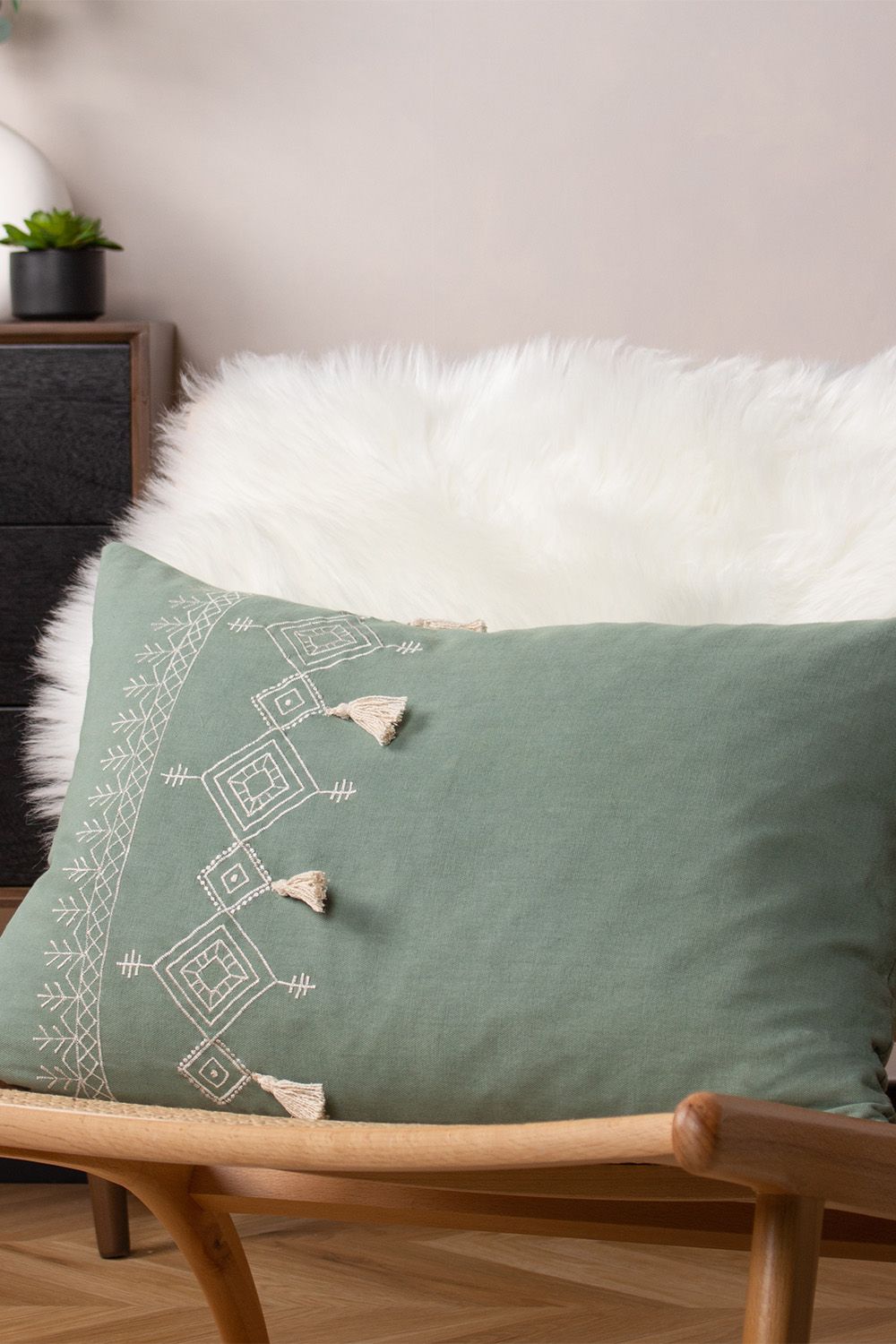 Furn Pritta Cotton Embroidered Tasselled Cushion image 5