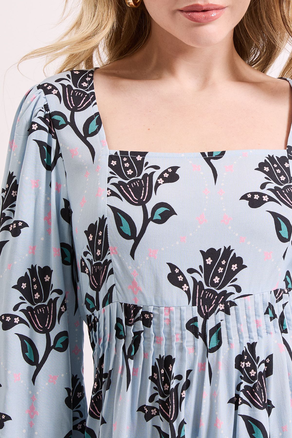 Dorothy Perkins Blue Floral Square Neck Blouson Sleeve Tie Back Mini Dress Blue image 5