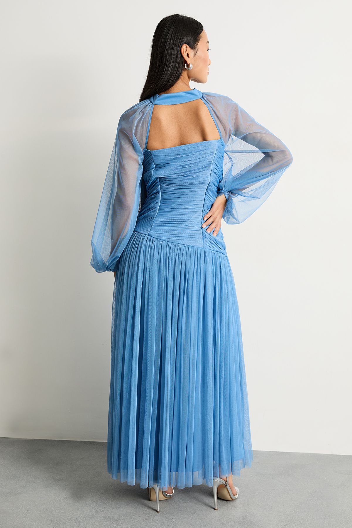 Warehouse Petite Bow Detail Gathered Tulle Maxi Dress with Open Neck Blue image 3