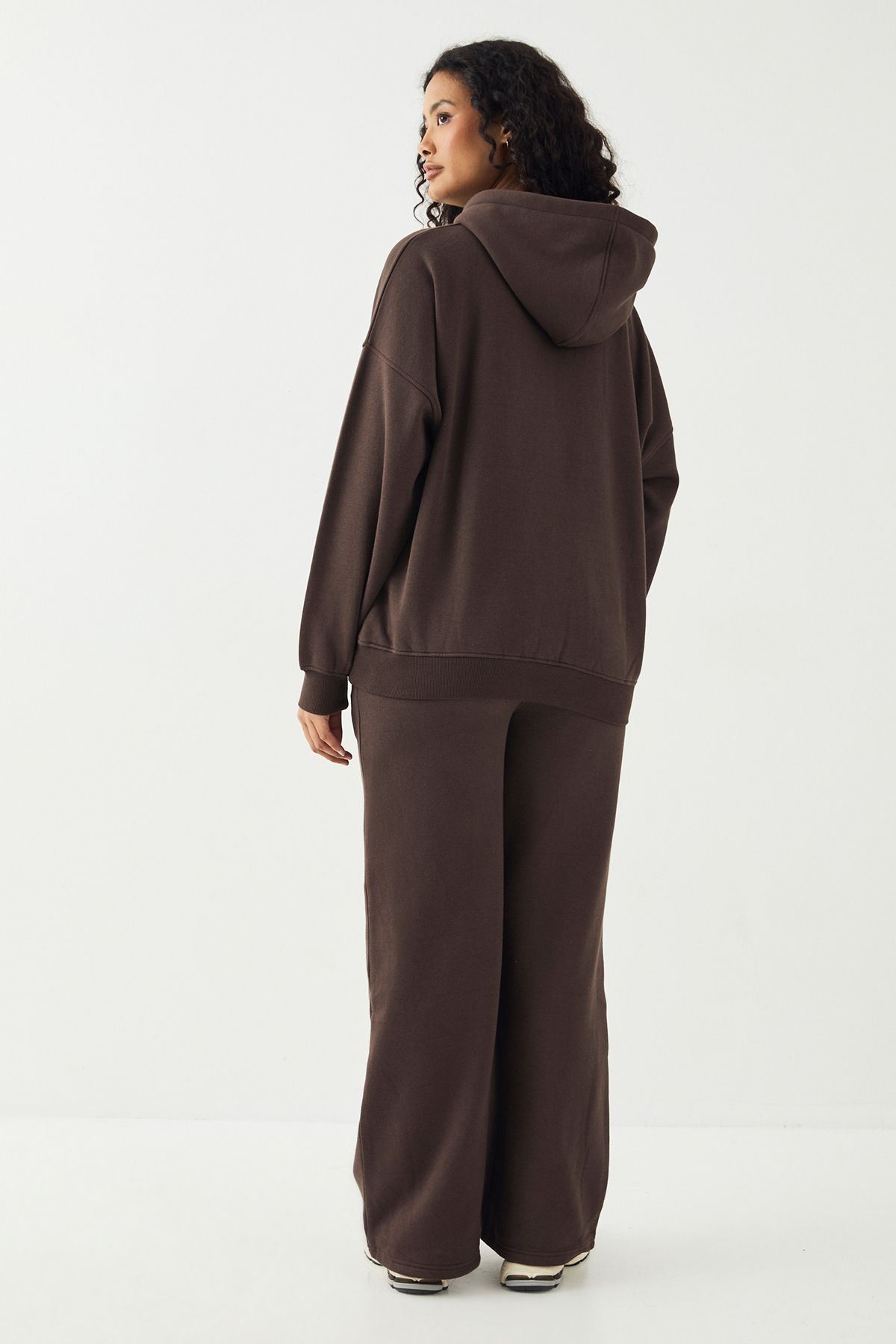 DSGN Studio Petite DSGN Studio Applique Straight Leg Jogger Espresso image 2