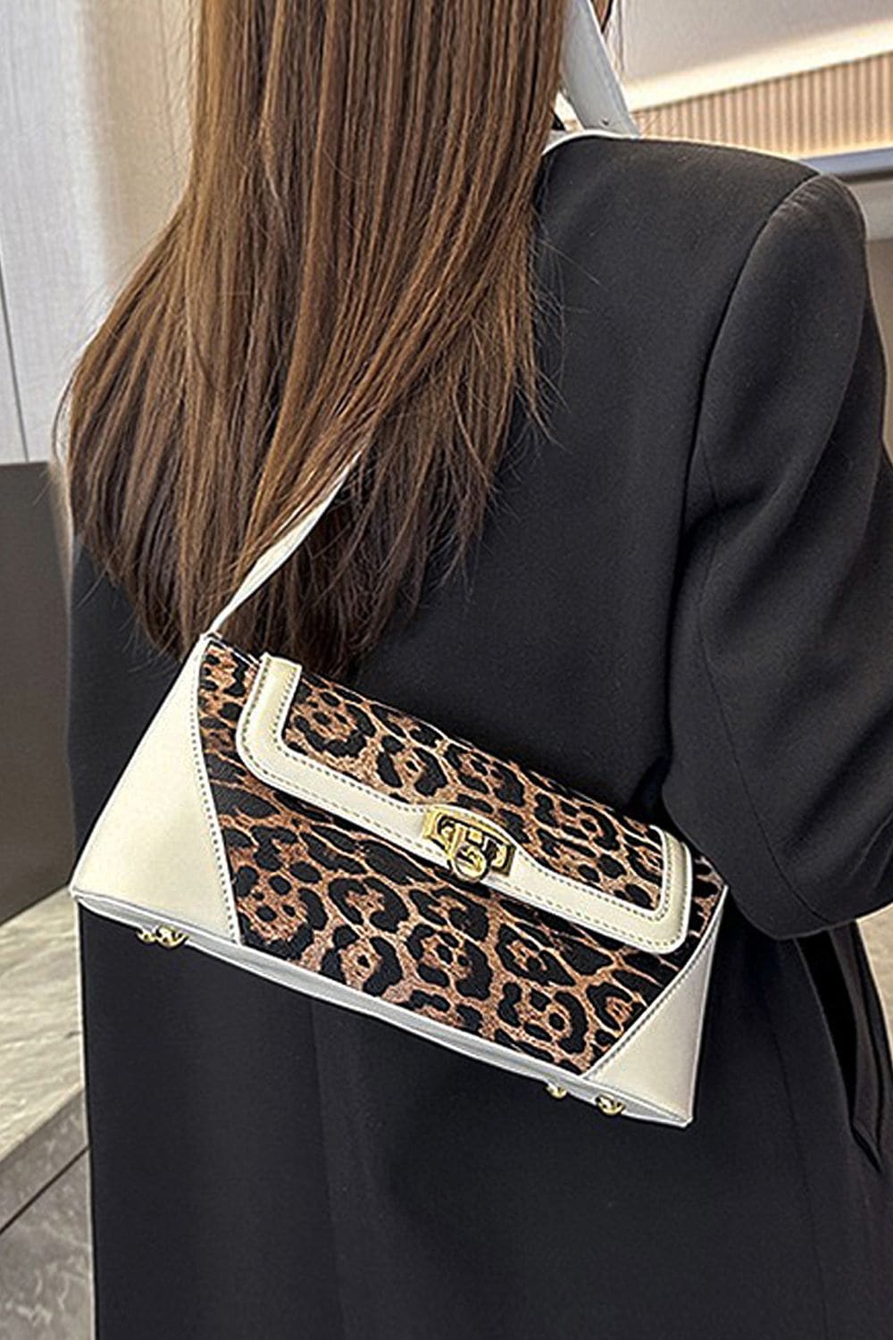 XY London 'Tiff' Women's Leopard Pattern Shoulder Bag image 4