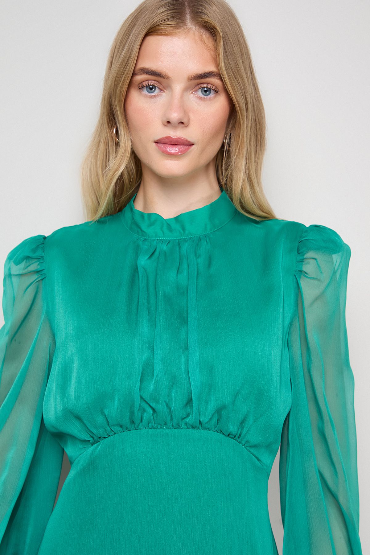 Oasis Printed Dropped Curved Waist Long Sleeve Maxi Dress Green image 4