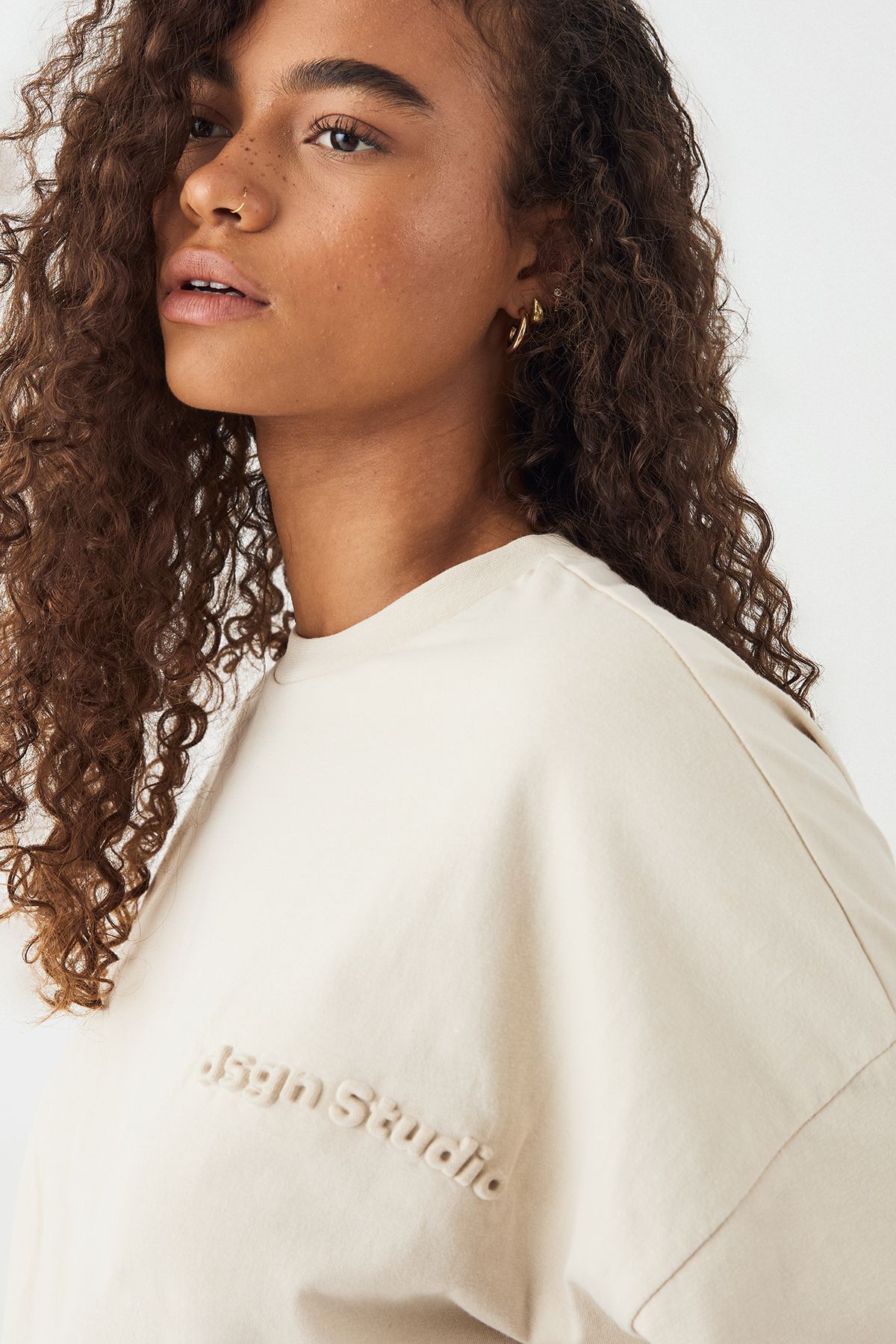 DSGN Studio DSGN Studio Embossed Oversized T-shirt Stone image 4