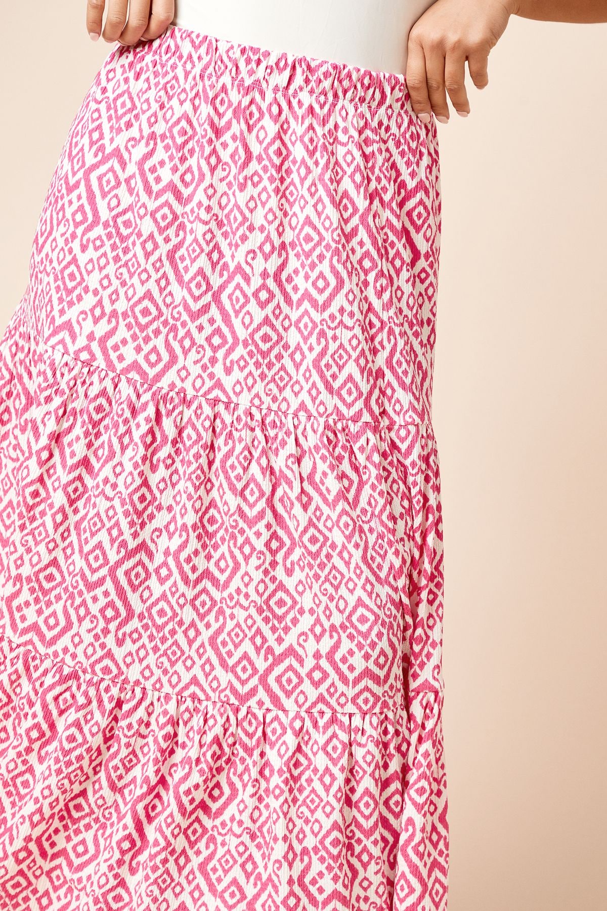 Dorothy Perkins Petite Printed Tiered Maxi Jersey Skirt Pink image 4