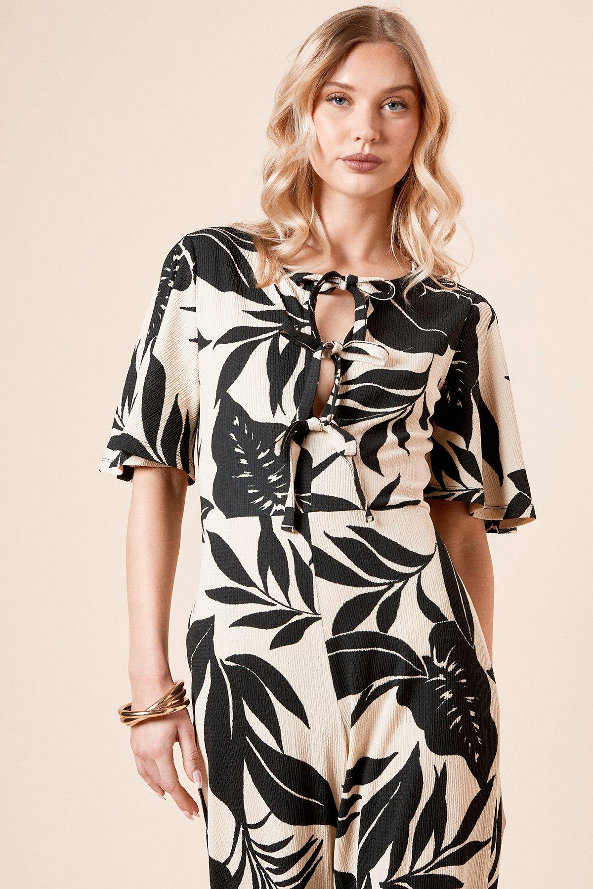 Dorothy Perkins Mono Palm Bow Tie Front Angel Sleeve Jersey Jumpsuit Mono image 4