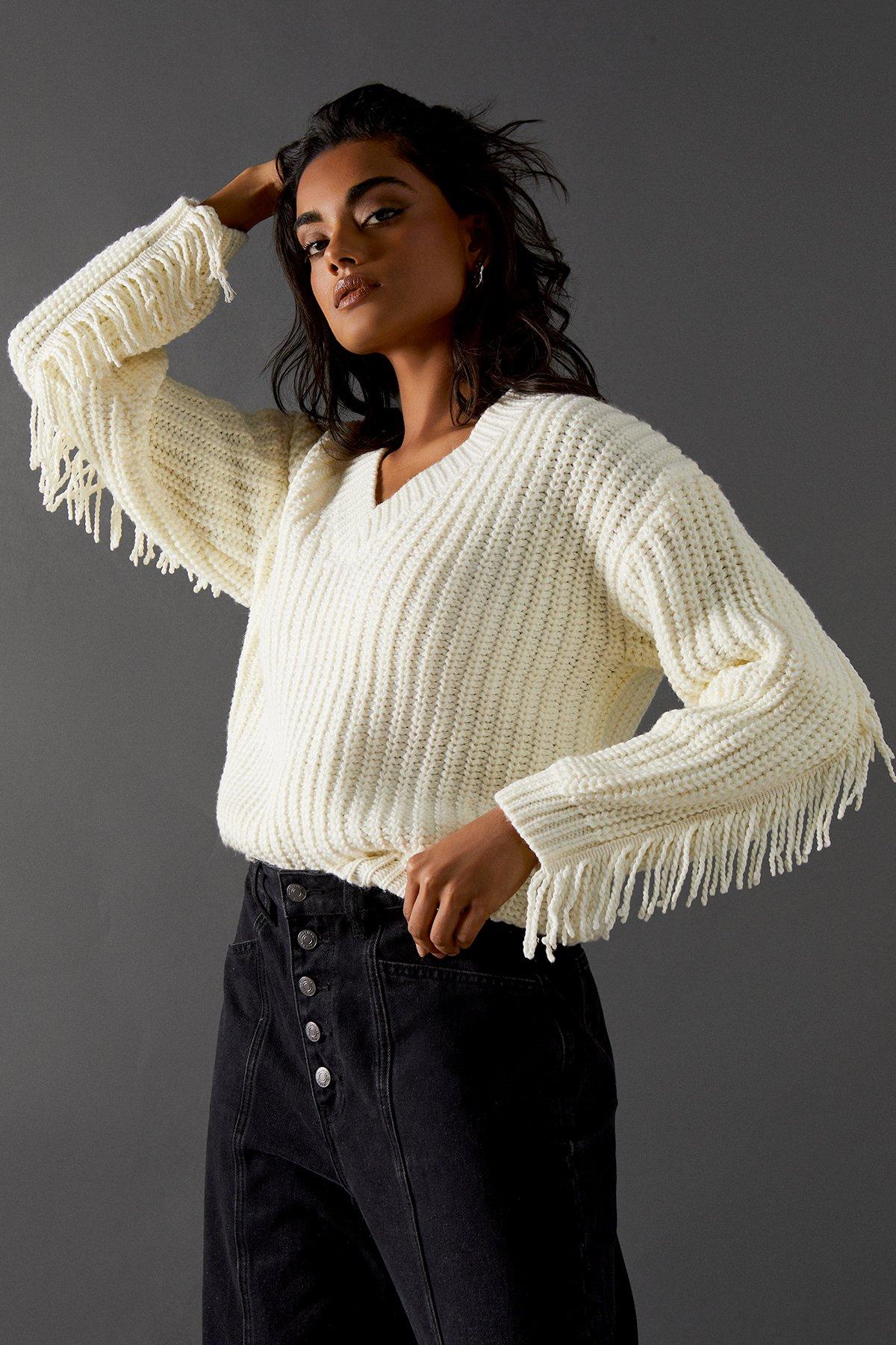Warehouse Fringed Back V Neck Jumper image 1
