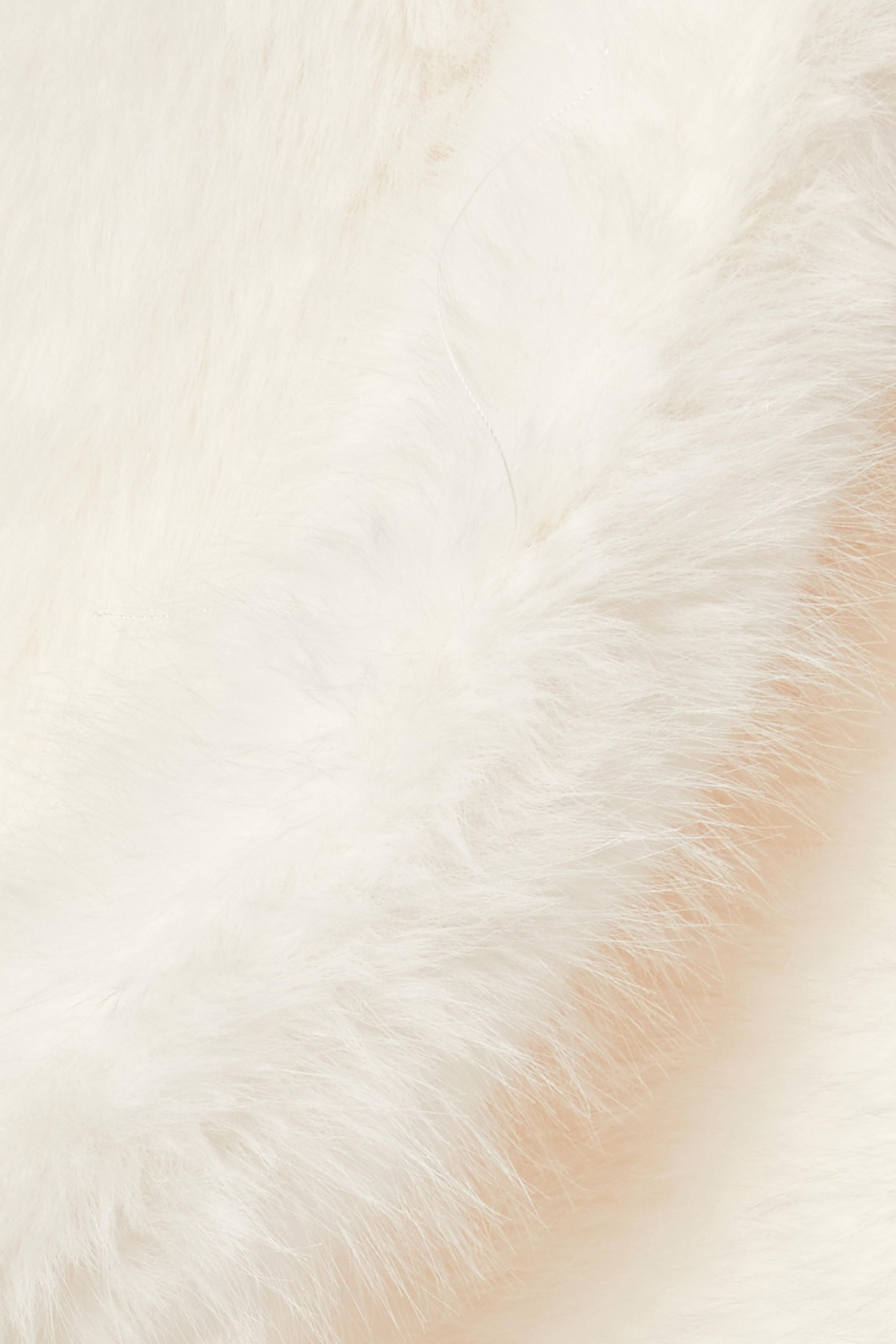 Quiz White Faux Fur Scarf image 4