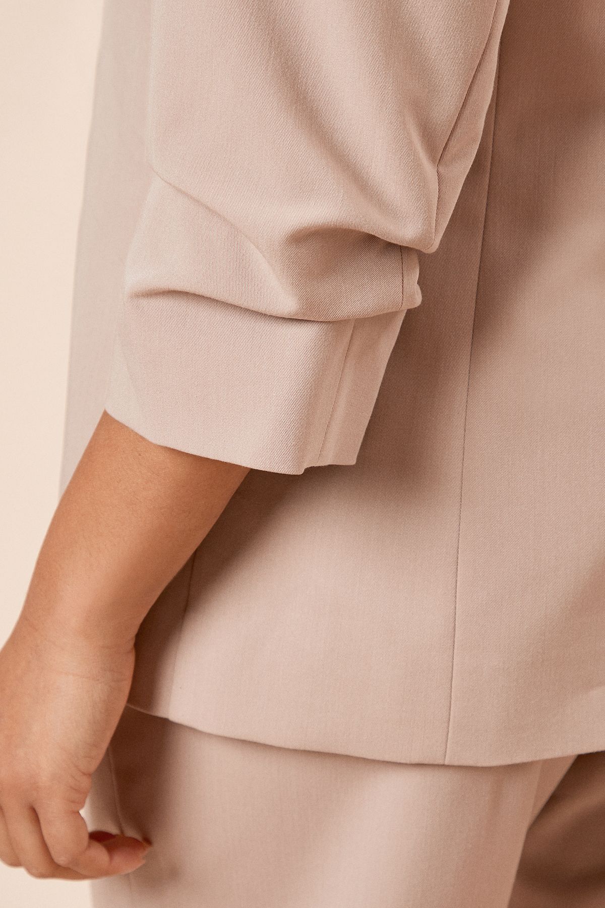 Dorothy Perkins Petite Ruched Sleeve Blazer Stone image 5