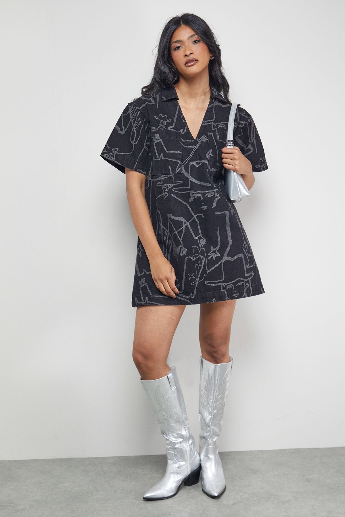 Warehouse Tony Printed Boxy Denim Mini Dress With Pockets Mid Blue image 2