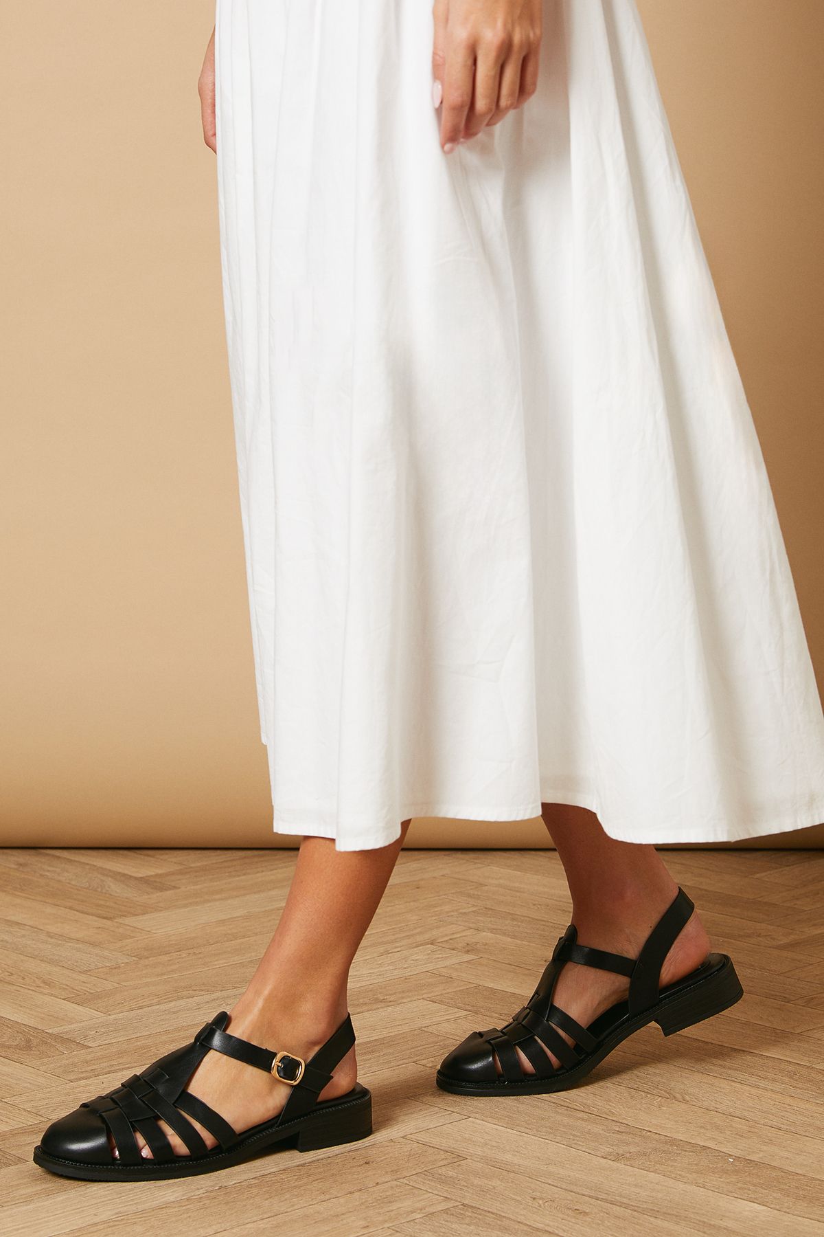 Oasis Cassiopeia Faux Leather Closed Toe Fisherman Flat Shoes Black image 2