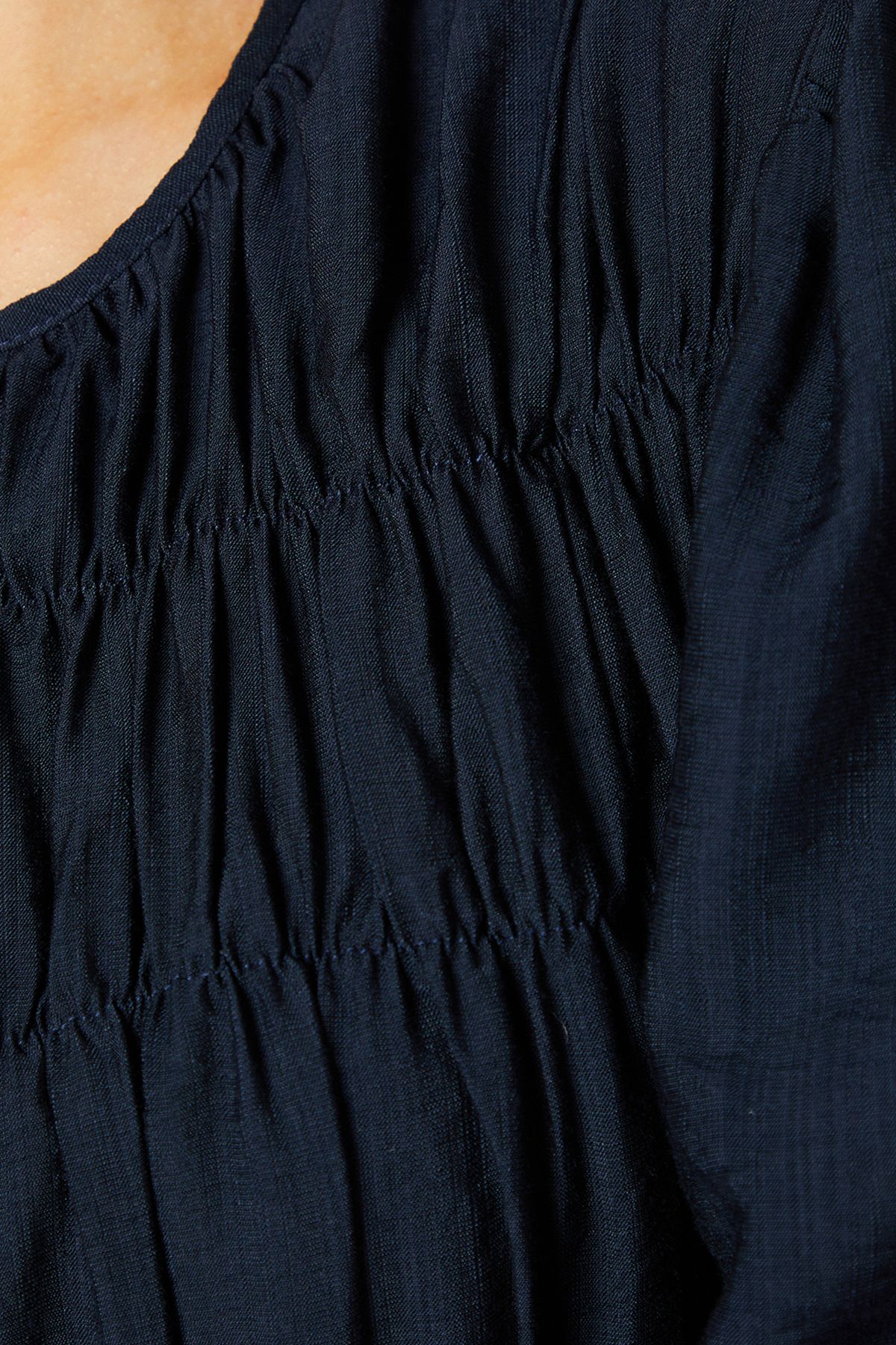 Oasis Shirred Bodice Puff Sleeve Midi Dress Navy image 5