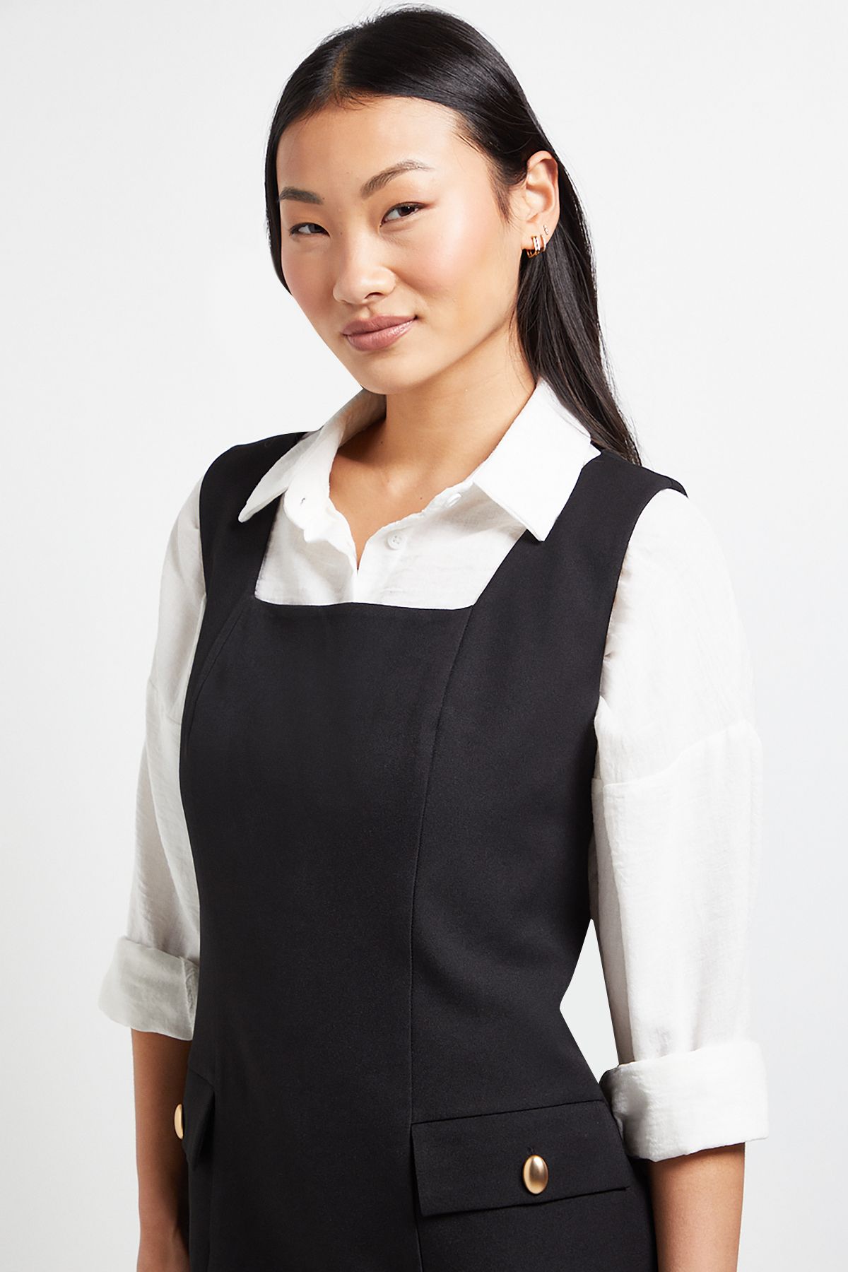 Dorothy Perkins Petite Pocket Detail Tie Back Pinafore Mini Dress Black image 3