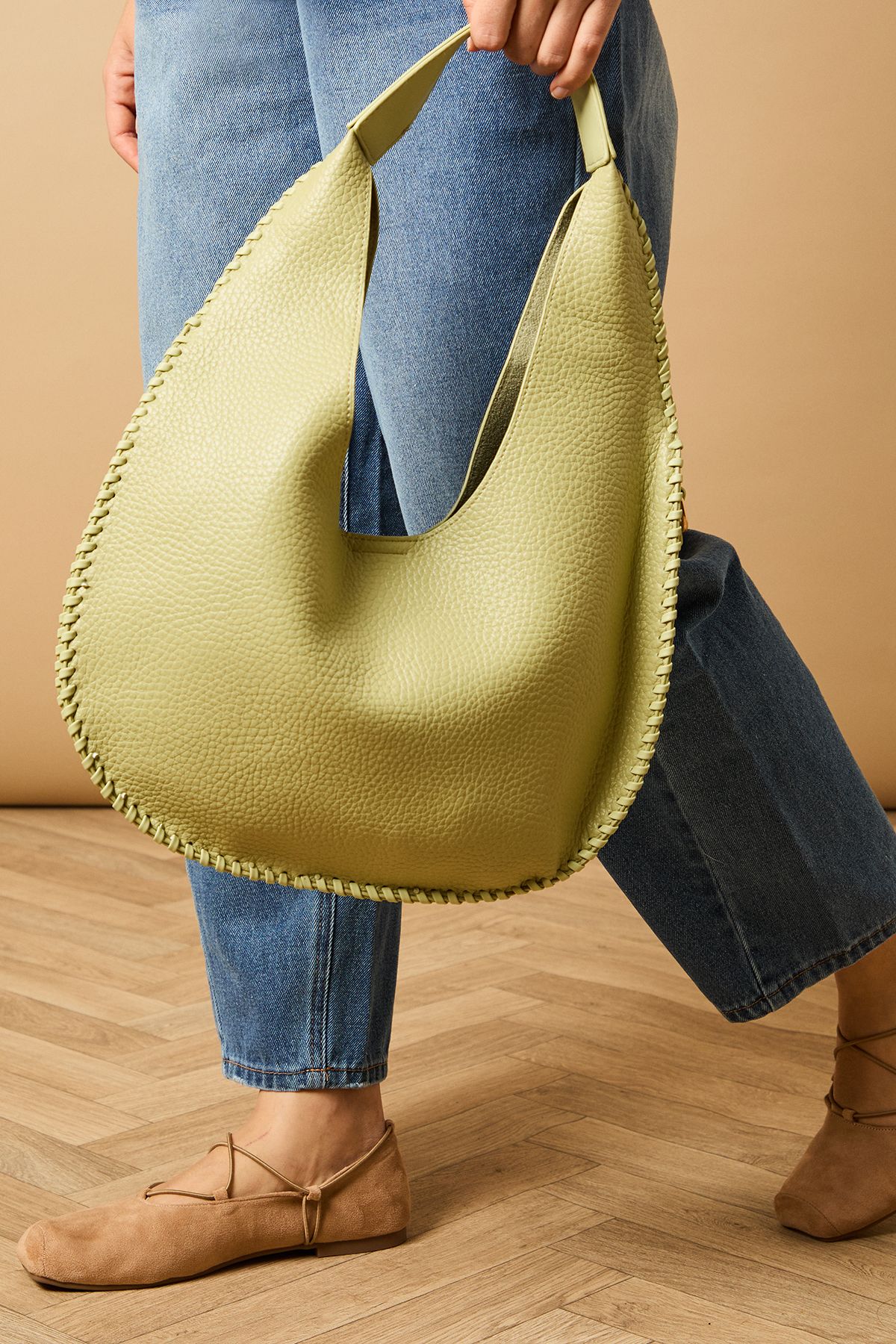 Oasis Faux Leather Whipstitch Detail Slouch Shoulder Bag Green image 2