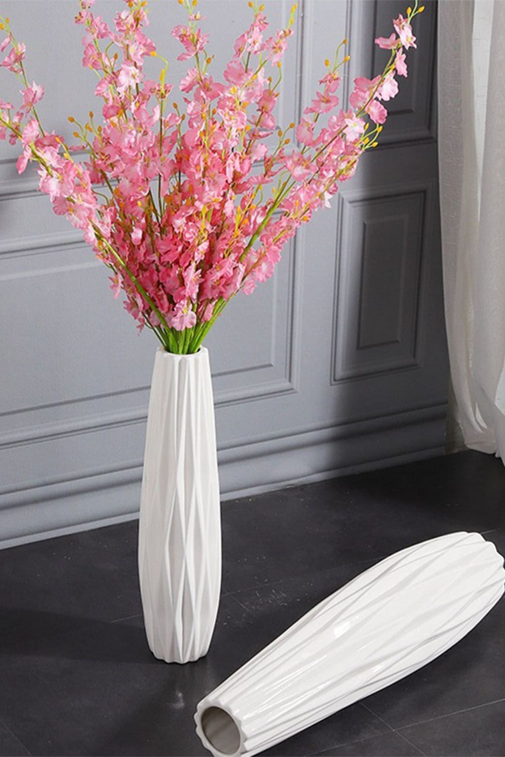 Living and Home 45cm H European Ceramic Sim Vase image 3