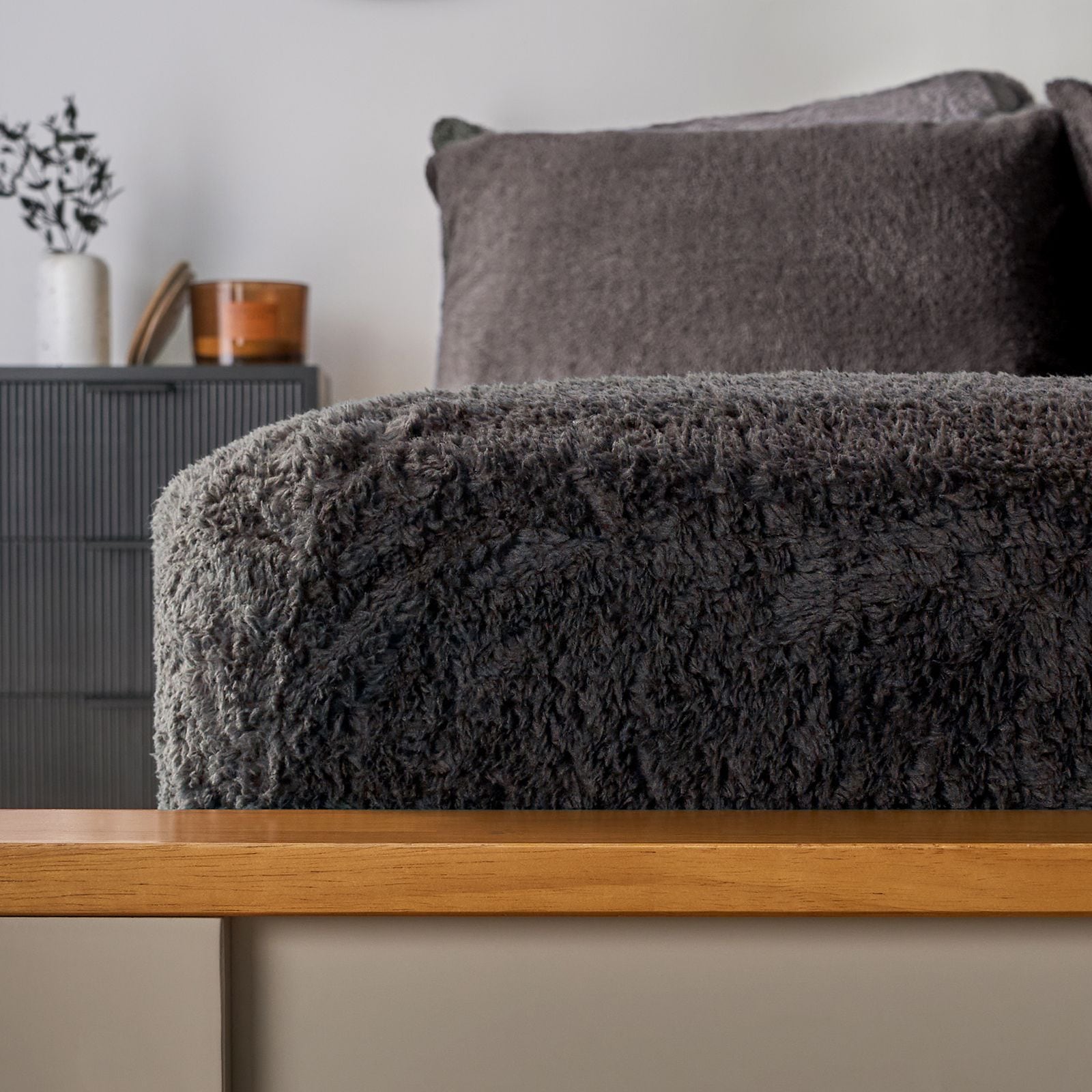 OHS Teddy Fleece Thermal Fitted Bed Sheet image 2