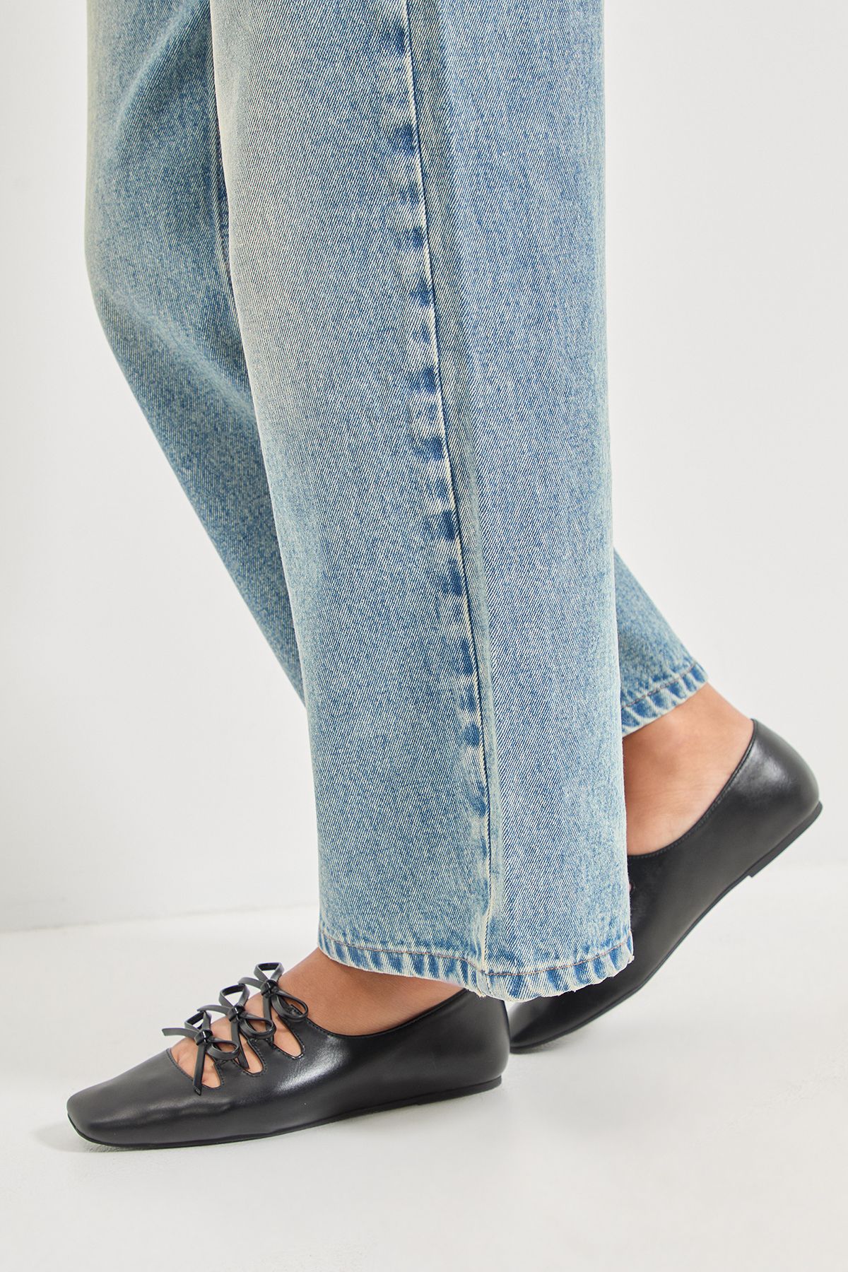 Oasis Darielle Faux Leather Multi Bow Ballet Pumps Black image 1