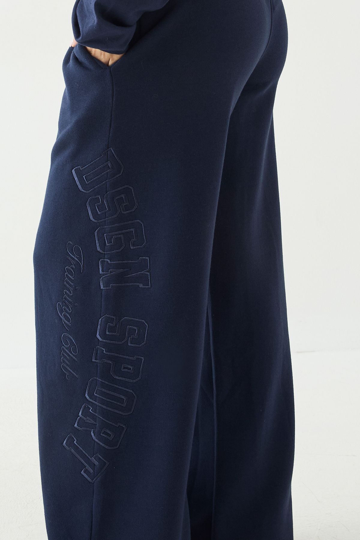 DSGN Studio DSGN Studio Sport Training Club Straight Leg Jogger Navy image 4