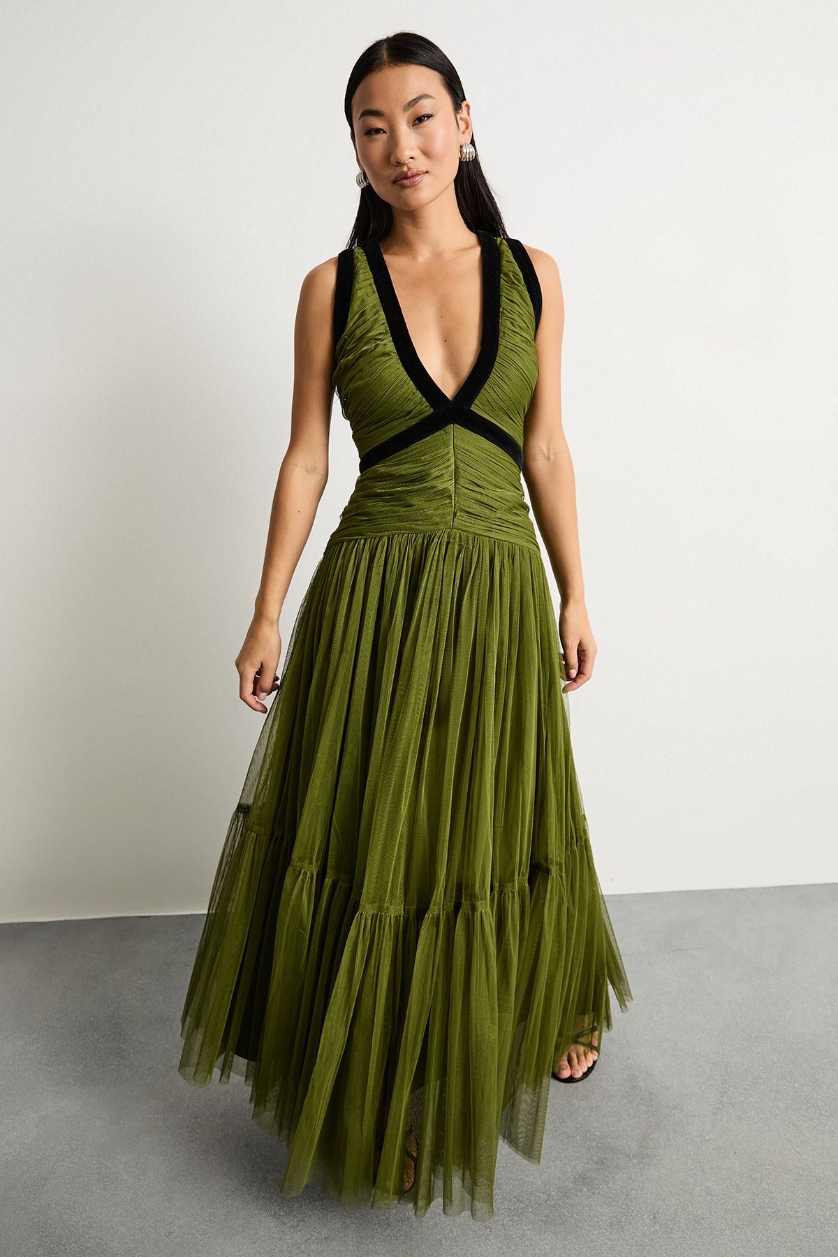 Warehouse Petite Velvet Trim Tulle Maxi Dress Green image 2