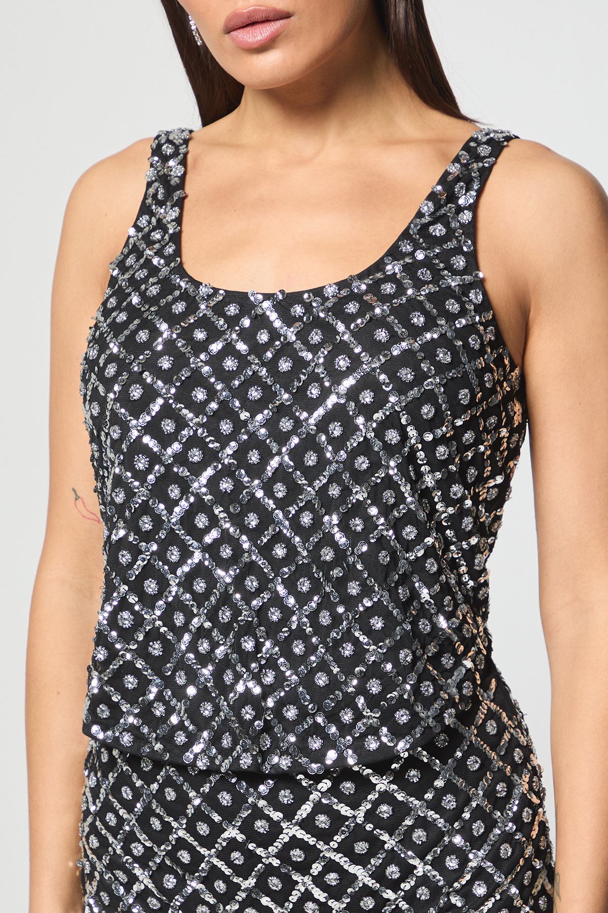 NastyGal Embellished Grid Scoop Vest Black image 2