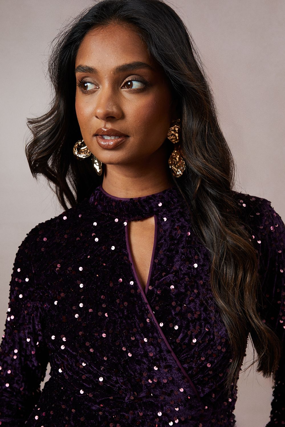 Oasis Velvet Sequin Keyhole Mini Dress Raspberry image 2