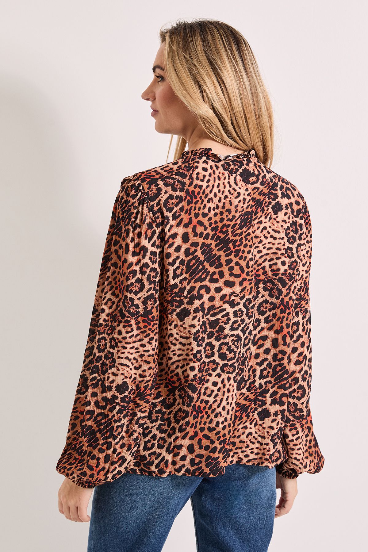 Dorothy Perkins Leapord Smocked Yoke Tie Detail Blouson Sleeve Printed Top Leopard image 3
