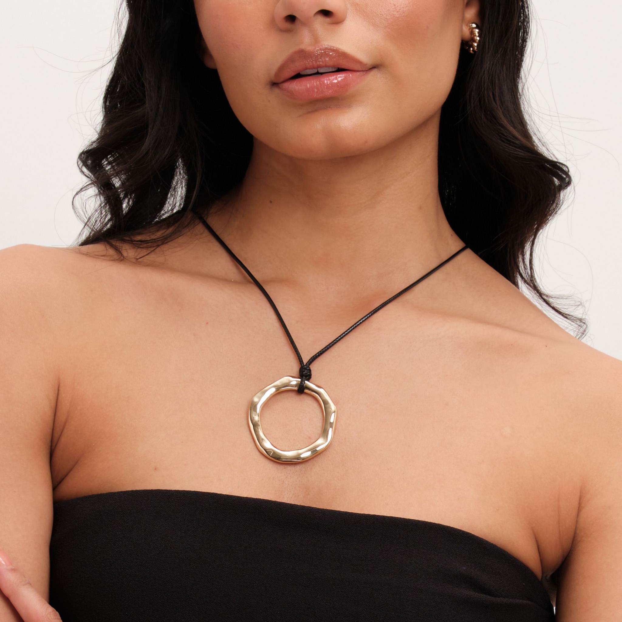 Mood Gold Polished Molten Ring Cord Pendant Necklace image 3