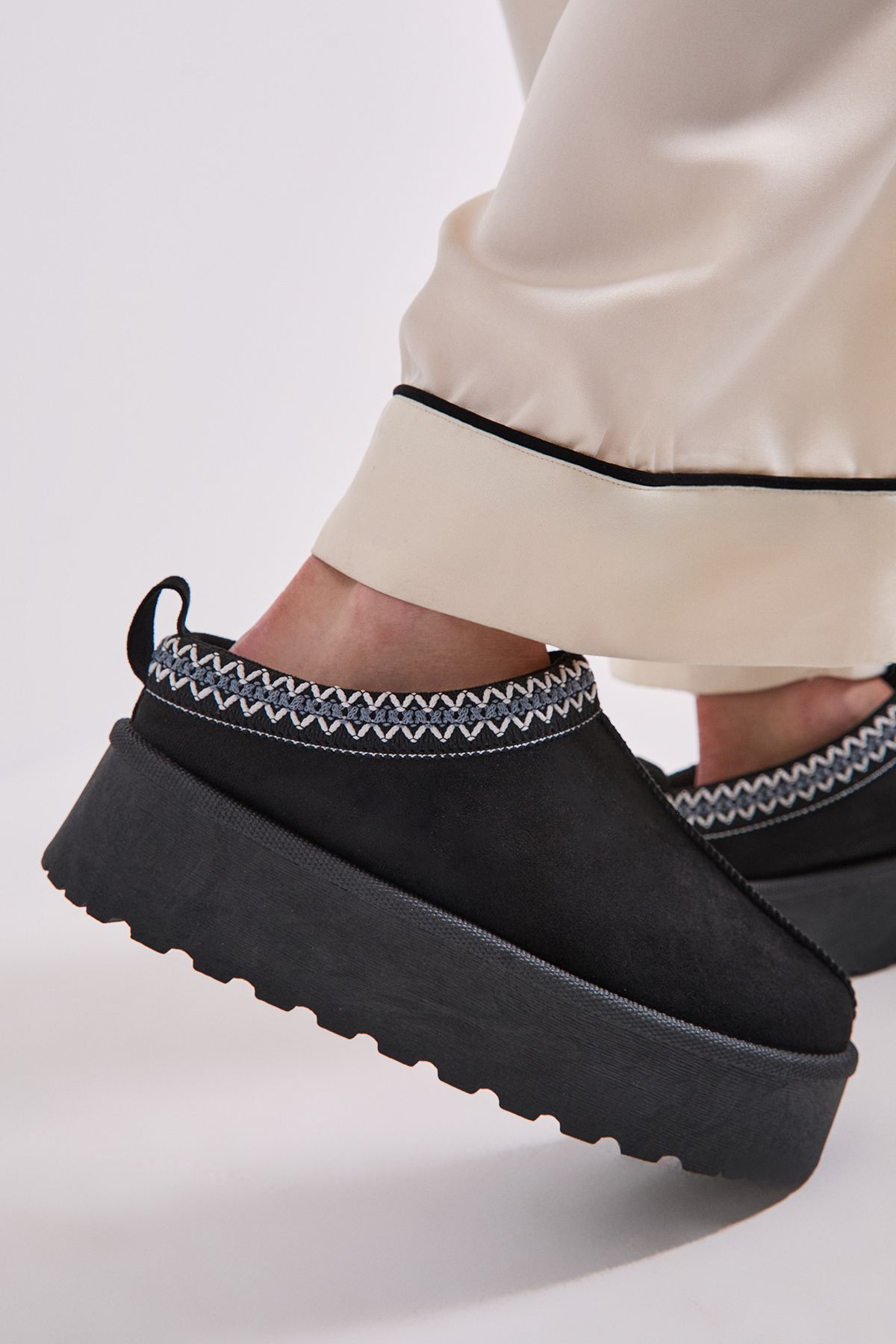 Dorothy Perkins Georgina Faux Suede Fur Trim Flatform Closed Toe Slipper Natural Black image 4