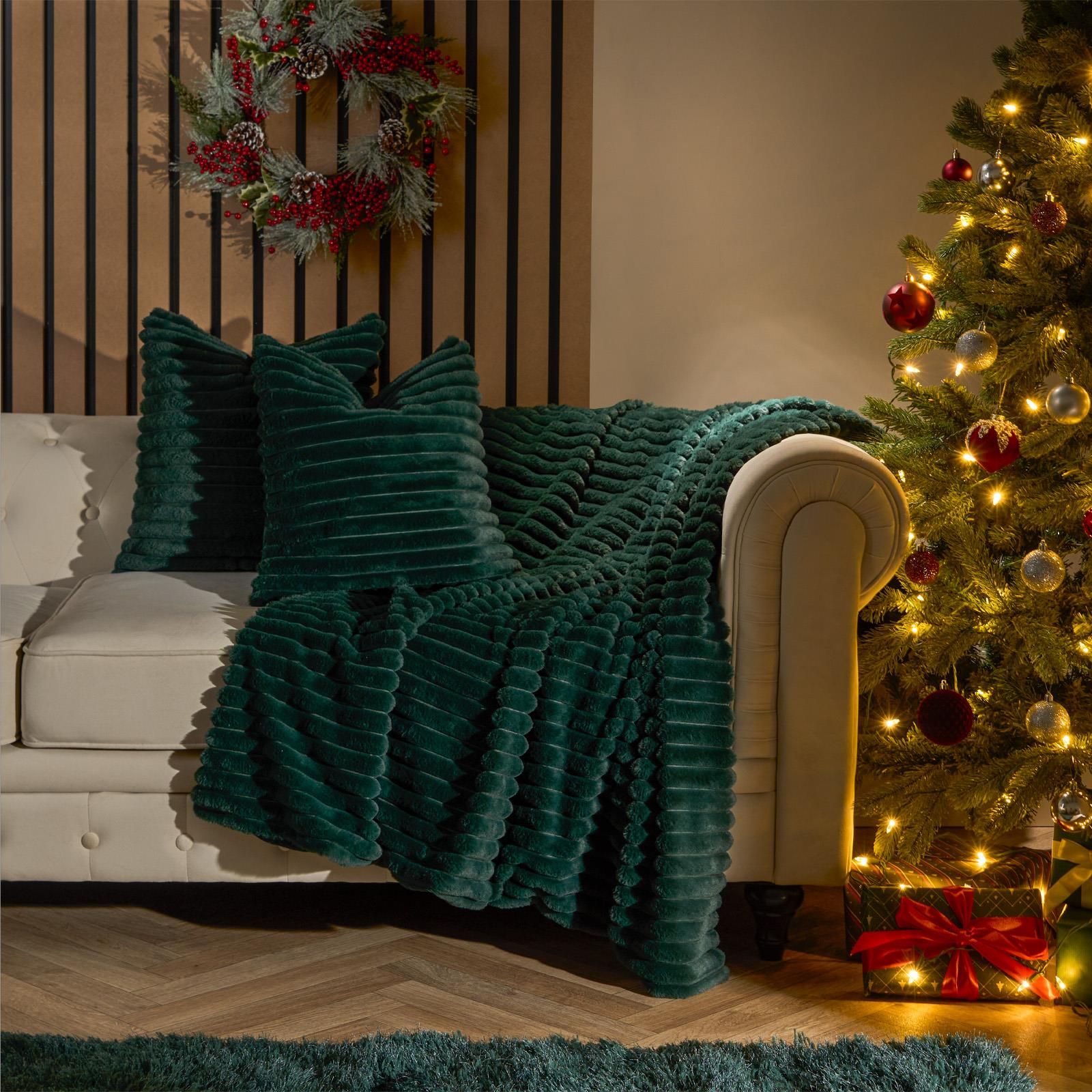 OHS 2 x Faux Fur Thick Rib Filled Cushion Covers image 6