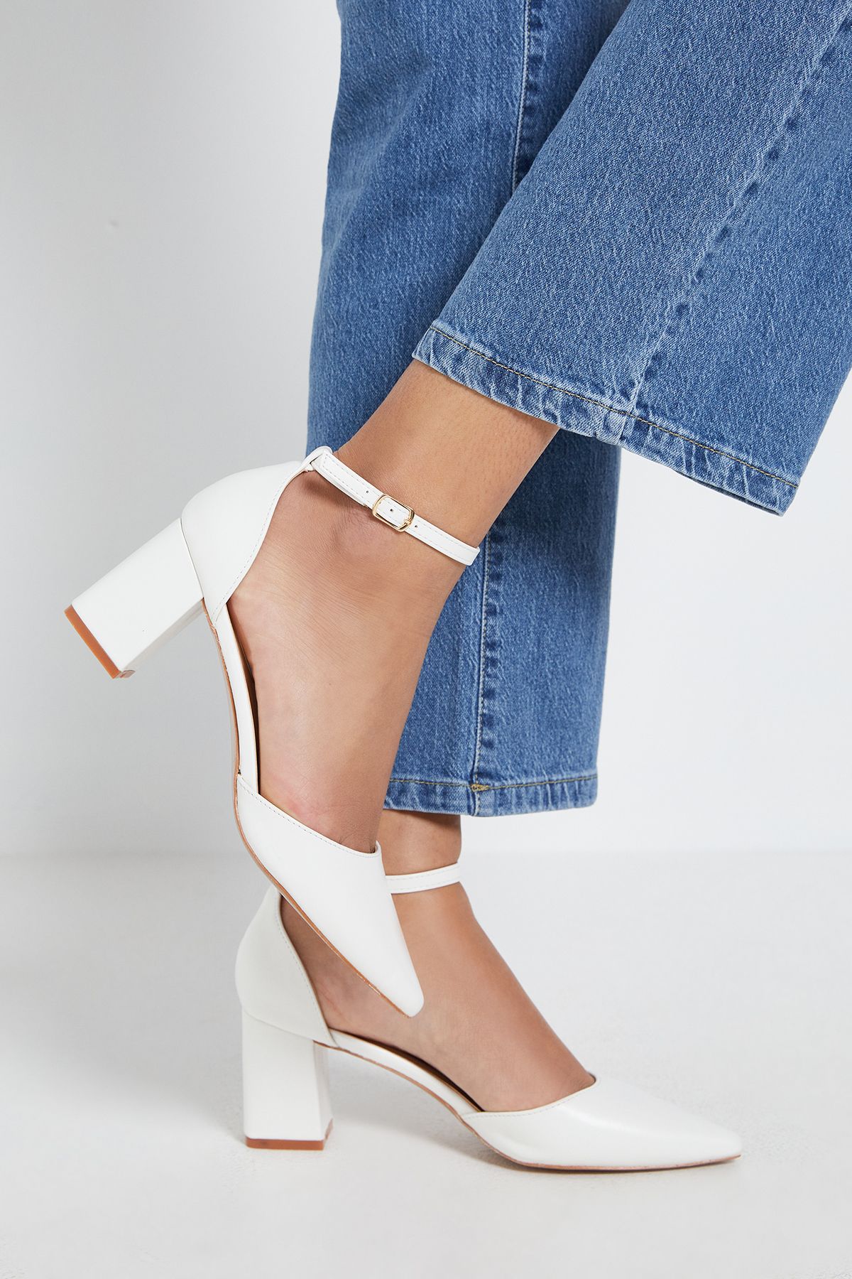 Dorothy Perkins Blanchette Faux Leather Medium Heel Court Shoes White image 4