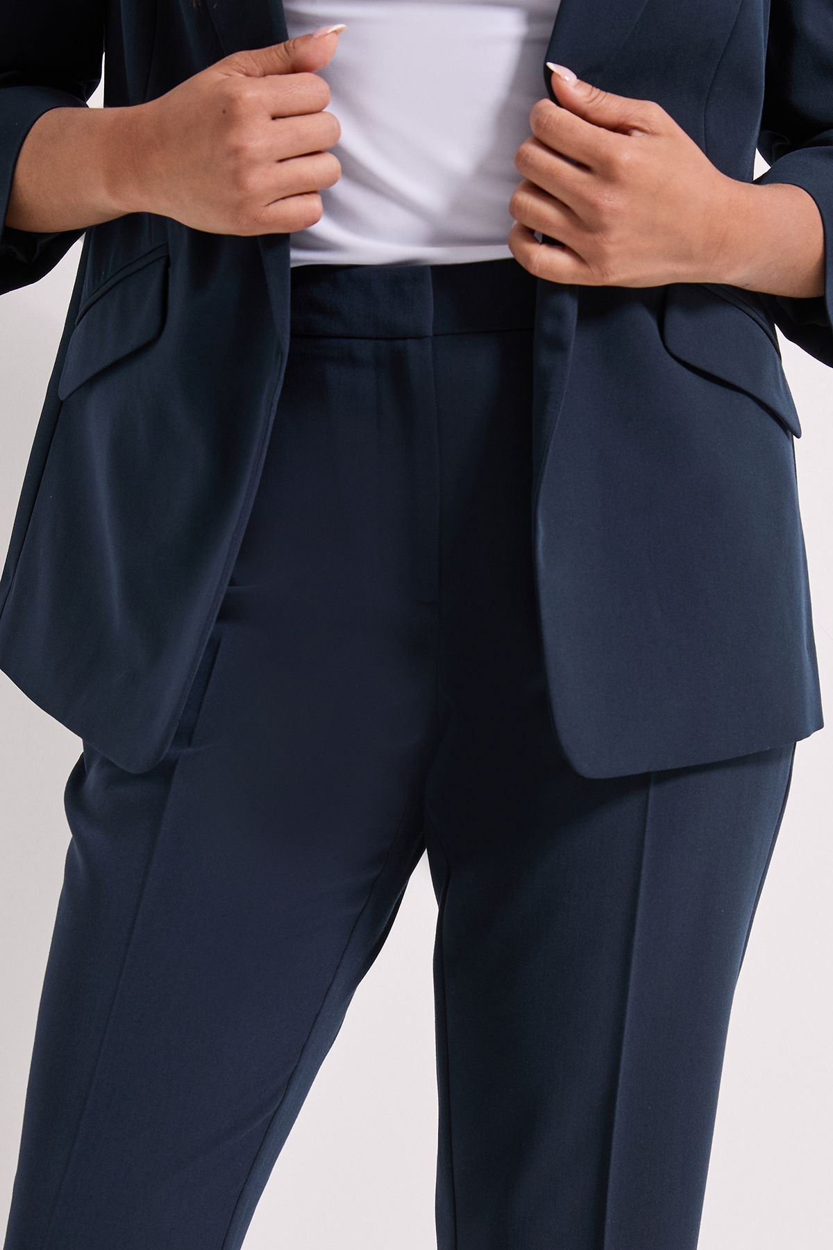 Dorothy Perkins Petite Ankle Grazer Trouser Navy image 2