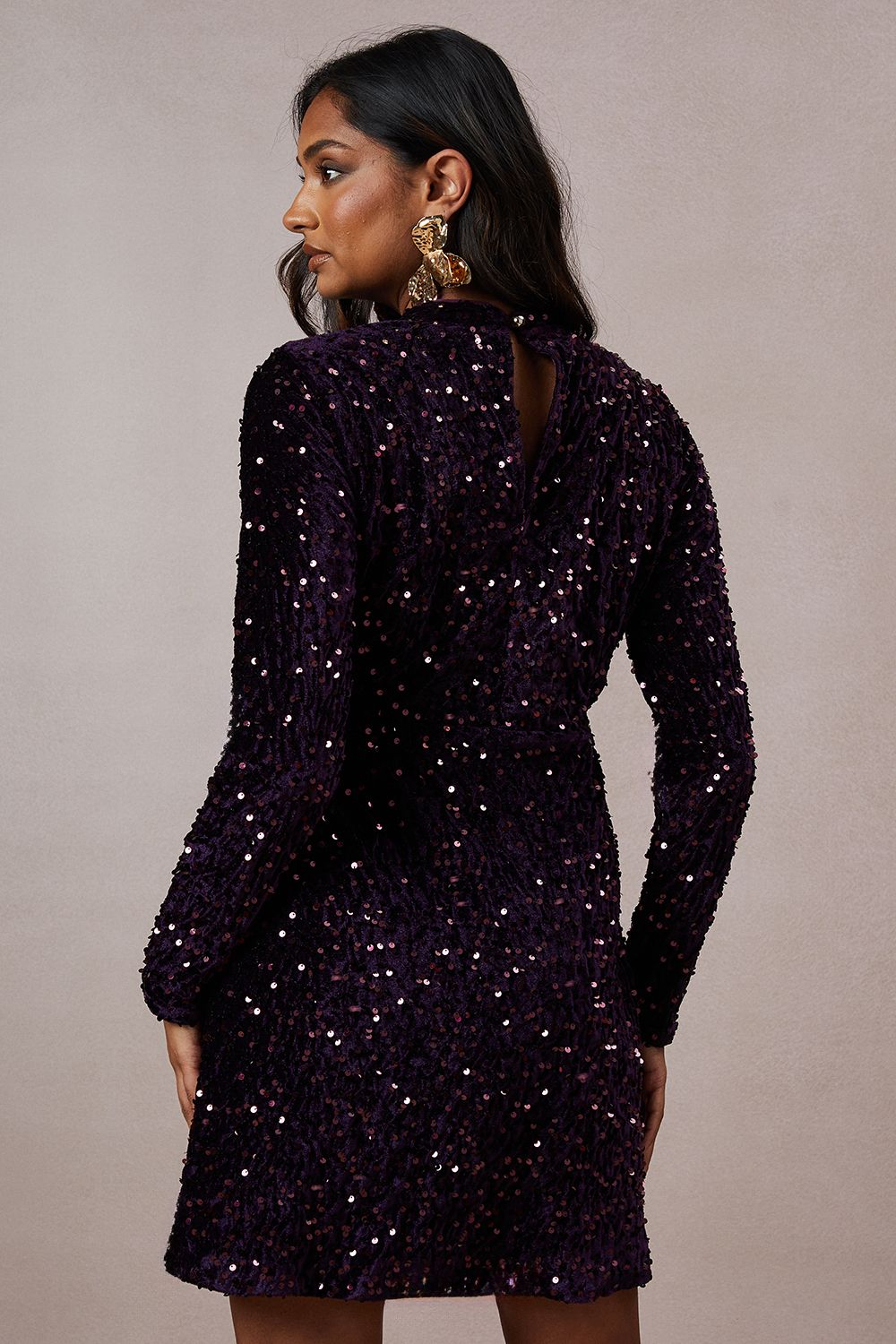 Oasis Velvet Sequin Keyhole Mini Dress Raspberry image 3