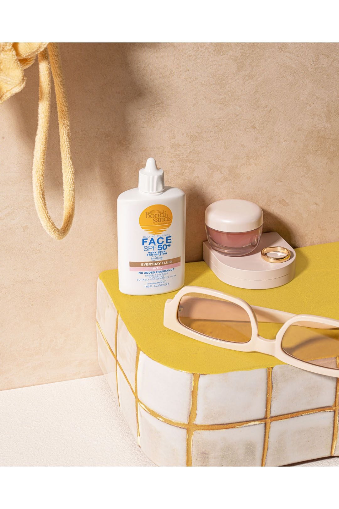 Bondi Sands Everyday Face Fluid Light Tinted Fluid for the Face SPF 50+ 50ml Multi image 3