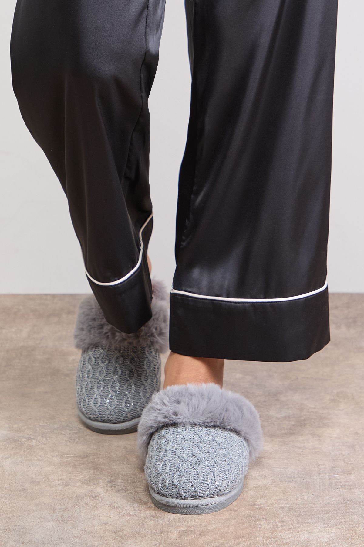 Oasis Monisha Cosy Knit Faux Fur Lined Mule Slippers Grey image 1