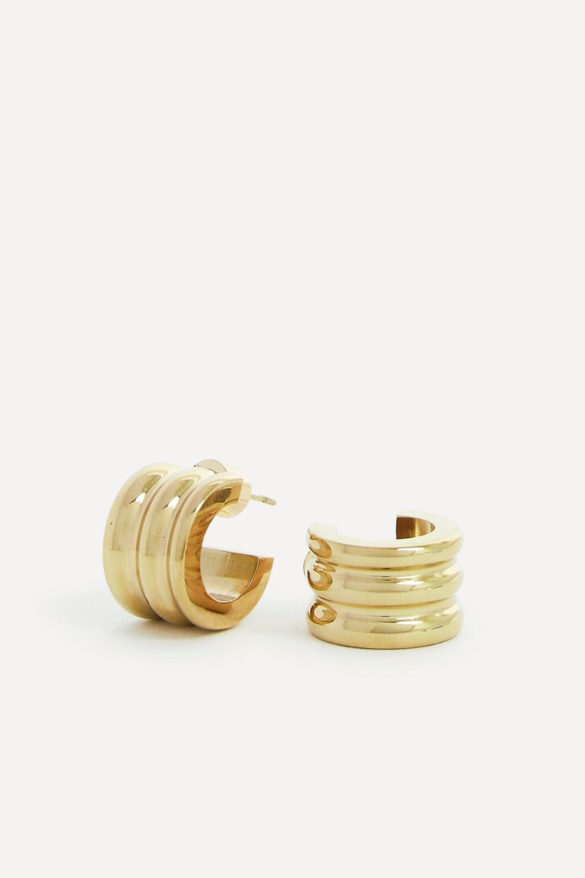 Linzi Noa Small Gold Ridge Hoop Earrings image 1