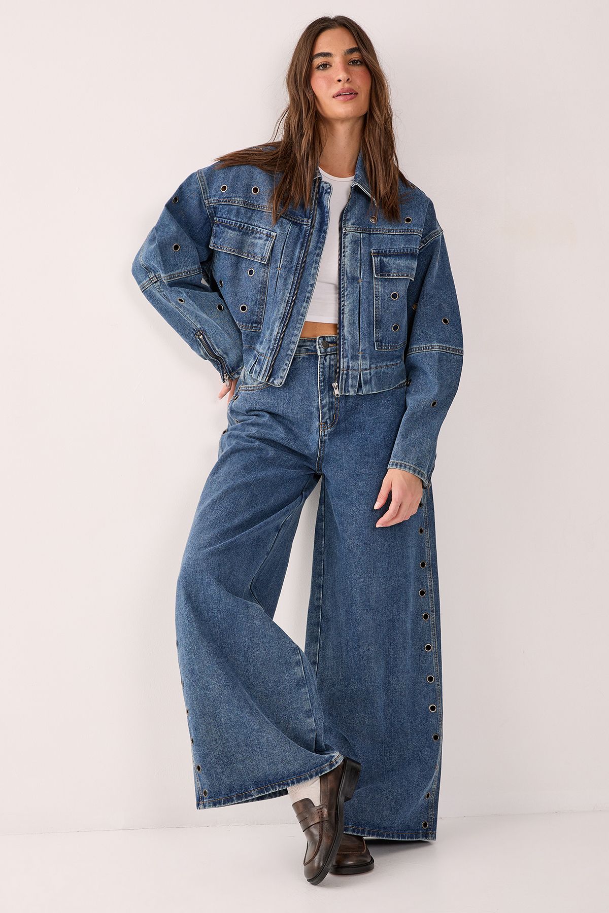 NastyGal Eyelet Utility Zip Through Denim Jacket Authentic Midwash image 2