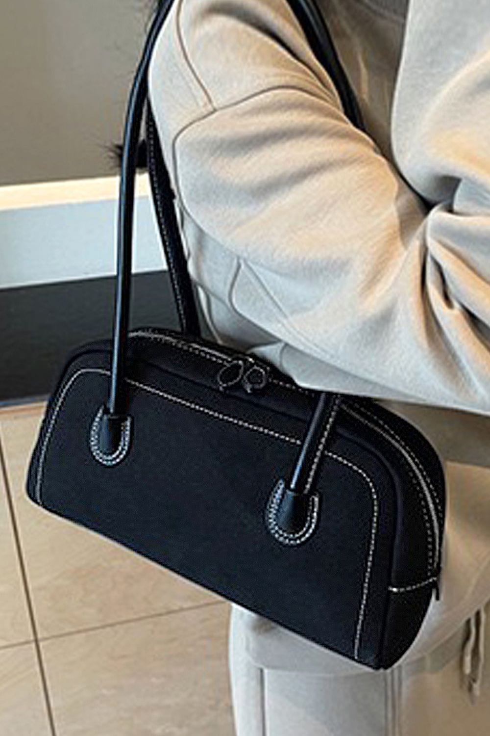 XY London 'Ashden' Women's Handbag with Shoulder Strap and Faux Suede Finish image 2