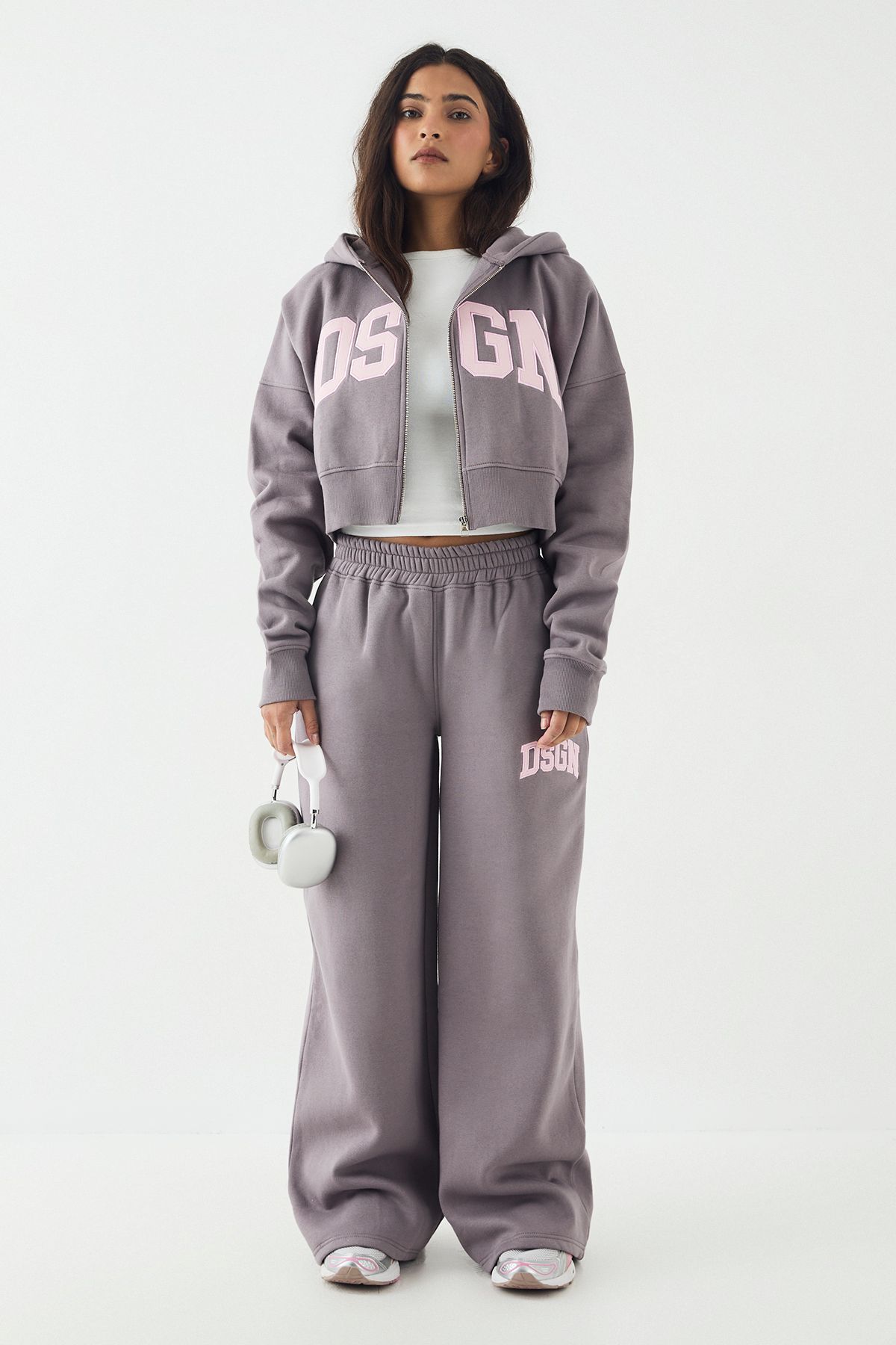 DSGN Studio DSGN Studio Cord Applique Boxy Crop Zip Through Hoodie Mauve image 5